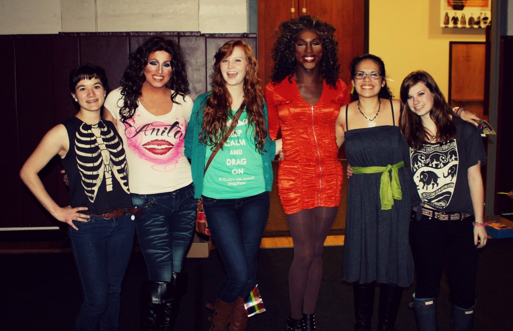 Just a few fierce queens! [from L] Reed Glover '16, Anita, me, La Saveona, Lindsey Salazar '16, and Sophie Schwartz '16.